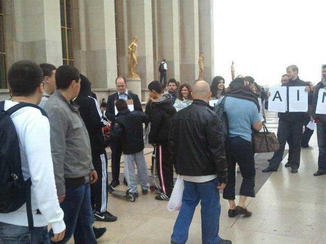 Protest al românilor din Franţa 2267211