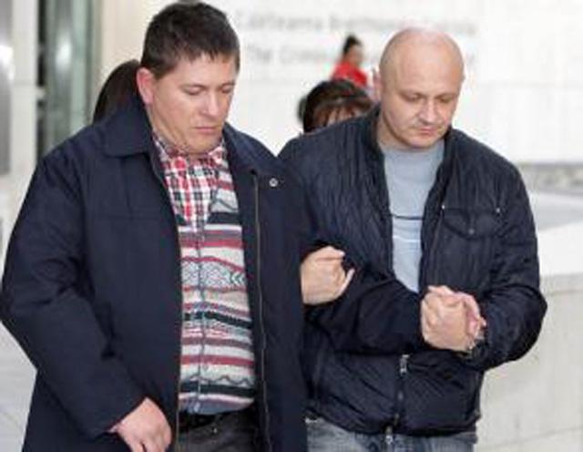 Un irlandez a primit doar 7 ani de închisoare pentru că a DISTRUS un român, lovindu-l cu ciocanul în cap
