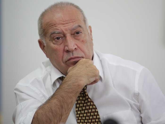 „Băsescu pare dispus să accepte un schimb «stat naţional» – «reorganizarea ţării»„