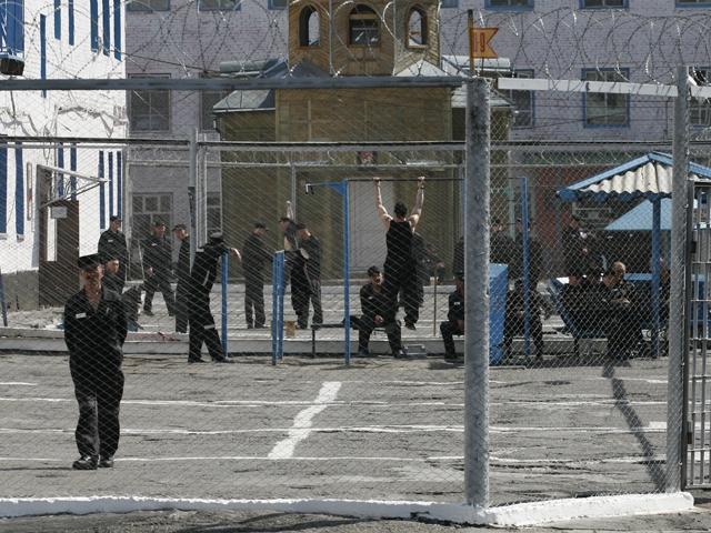 40% dintre deţinuţii din România spun că erau drogaţi când au comis fapta