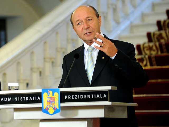 Băsescu: Creştere economică între 1,7% şI 2,7% în 2012, buget construit pe un deficit de 1,9%