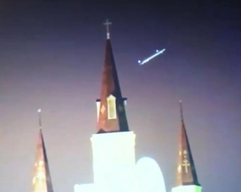 OZN, zărit pe cerul oraşului New Orleans (VIDEO)
