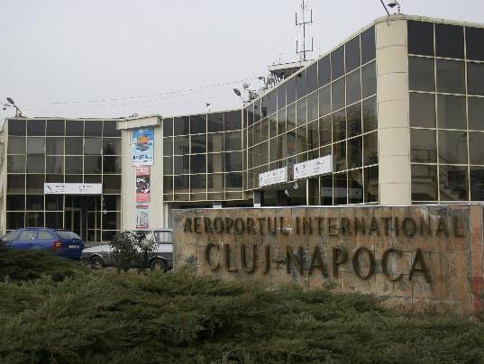 Curse aeriene amânate din cauza ceţii de pe Aeroportul din Cluj-Napoca