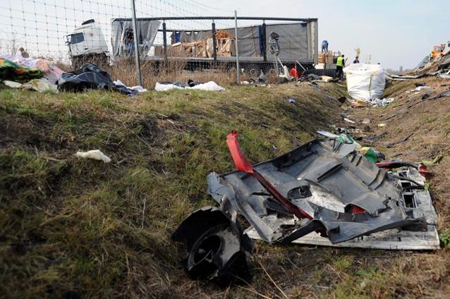 Maşinile implicate în accidentul cu 14 morţi din Ungaria, luate la control. Vezi ce spune raportul efectuat de Ministerul Transporturilor