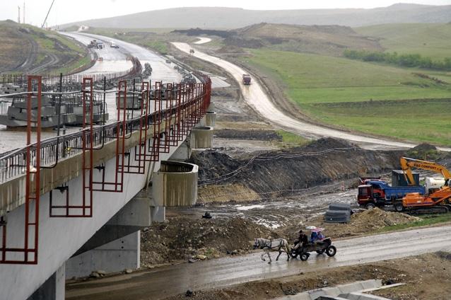 Autostrada Târgu Mureş - Iaşi - Ungheni ar putea primi fonduri europene. Condiţia a fost plecarea Bechtel de pe autostrada Transilvania