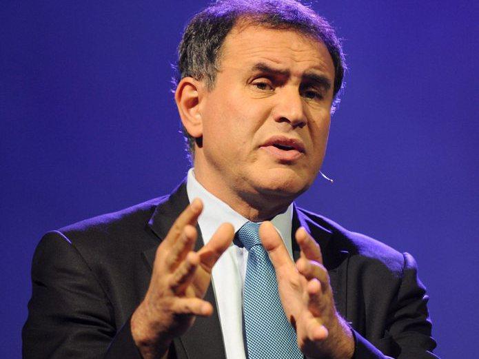 Roubini: Italia ar putea reveni la liră, forţând căderea zonei euro