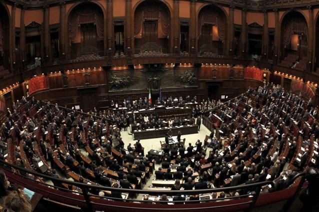 Deputaţii italieni au adoptat măsurile economice promise Uniunii Europene. Urmează demisia lui Berlusconi