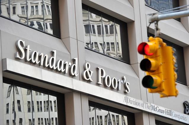 Răzbunarea Franţei pe Standard & Poor's: Comisia europeană cere sancţionarea agenţiilor de rating care „greşesc”