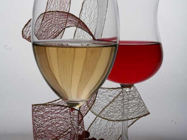 Eleganţă şi nobleţe într-un pahar de vin