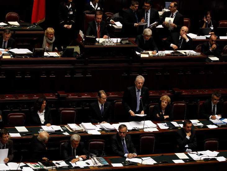 Guvernul Monti a obţinut încrederea Parlamentului italian