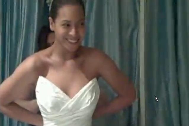 Vezi ce rochie a purtat Beyonce când s-a căsătorit în secret cu Jay-Z (VIDEO)