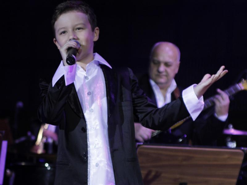 Un băiat de 11 ani din Iaşi a câştigat finala unui concurs de canto din Italia (VIDEO)
