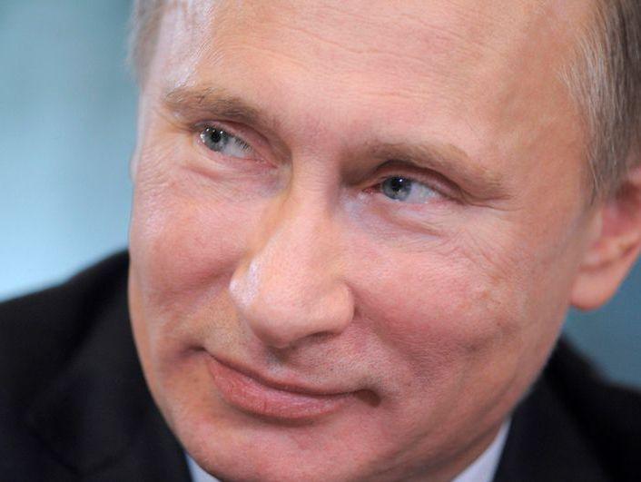 Vladimir Putin: Accept să candidez la prezidenţialele din 2012