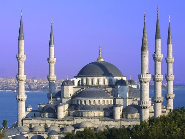 Atac armat lângă Moscheea Albastră din Istanbul