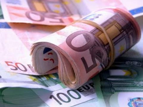 Veste bună pentru românii cu credite în euro: Euribor a scăzut, pentru prima oară în istorie, la 1%