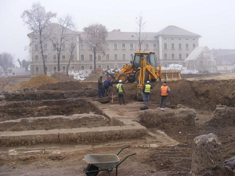 Cele mai importante vestigii romane din Alba Iulia distruse de primarul portocaliu Hava