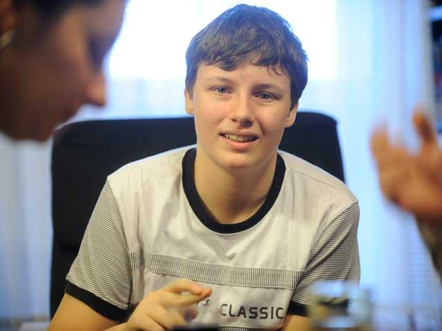 Adrian Sobaru:"Sunt un părinte special prin copilul meu!”. Cum este viaţa bărbatului care s-a aruncat de la balconul Parlamentului strigând "Libertate" 3798521