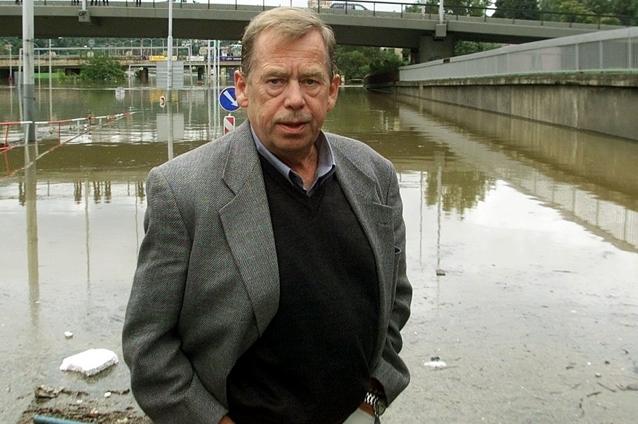 Vaclav Havel, încă disident în Cehia, la 75 de ani