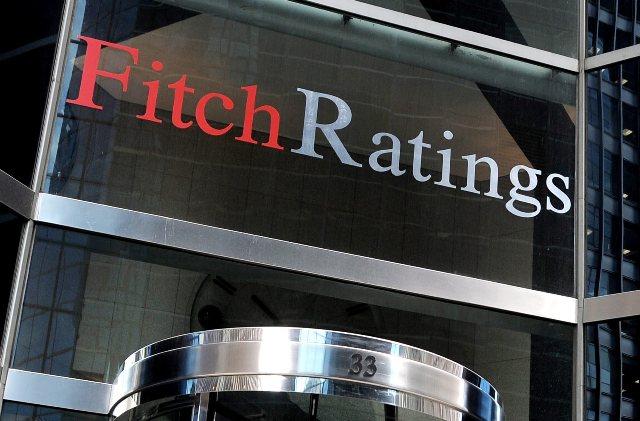 Fitch a retrogradat şapte dintre cele mai importante bănci internaţionale: Printre acestea, Deutsche Bank şi Credit Suisse