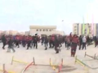 Proteste violente în Kazahstan: cel puţin 10 petrolişti ucişi şi sute de răniţi (VIDEO)