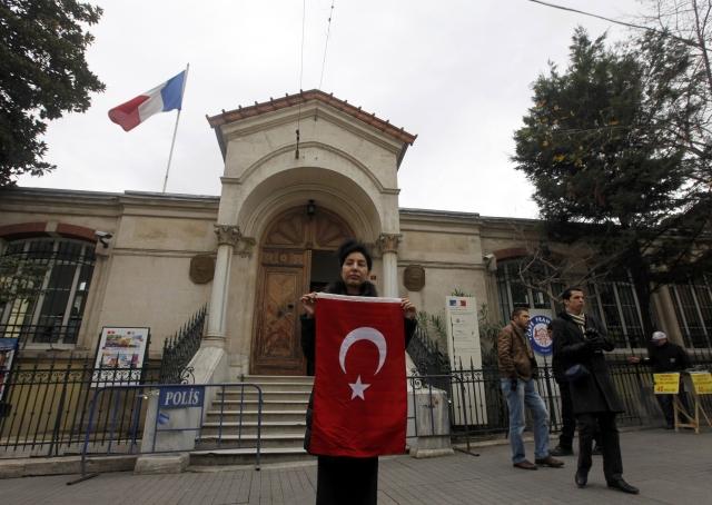 Turcia rupe relaţiile cu Franţa din cauza legii care transformă în infracţiune genocidul armean
