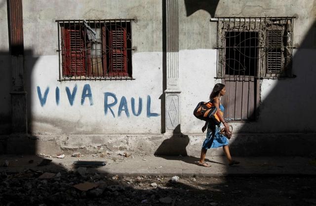 Cuba eliberează aproximativ 2.000 de deţinuţi
