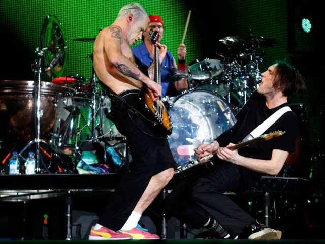 Red Hot Chili Peppers, la petrecerea de Anul Nou a lui Abramovici (presă)