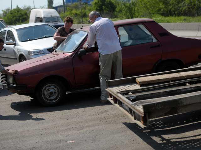 Taxa auto scumpeşte rablele! Vezi ce taxă de poluare se va plăti pentru o Dacia 1310