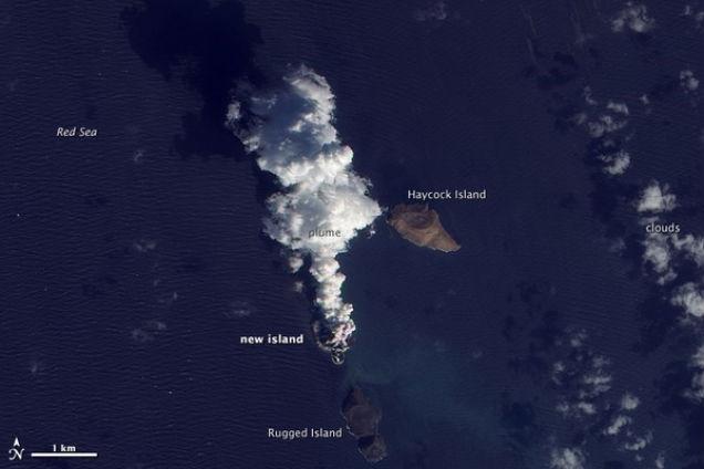 Un vulcan subacvatic a creat o insulă nouă în Marea Roşie (FOTO, VIDEO)