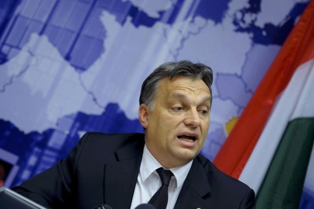 Ungaria: Intrarea în vigoare a controversatei noi Constituţii