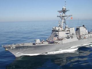 Un vas de pescuit iranian a fost salvat din mâinile piraţilor somalezi de către o navă militară americană!