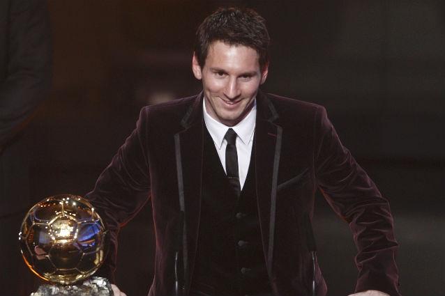 Balonul de Aur, sechestrat de Messi. Argentinianul a câştigat trofeul pentru al treilea an consecutiv