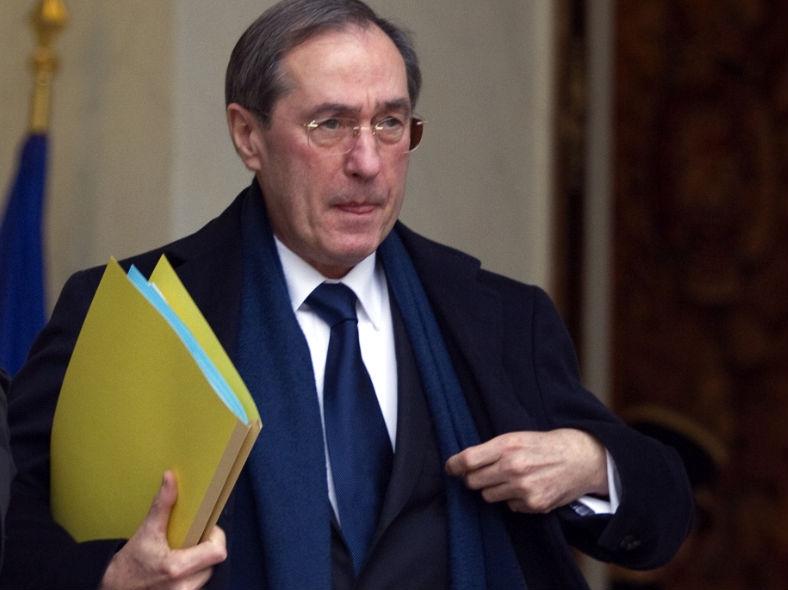 Ministrul francez de interne: "La Paris, 10% dintre persoanele deferite justiţiei sunt de naţionalitate română"