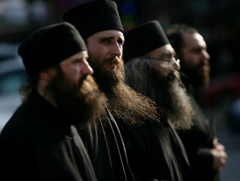 Preoţii din Cluj protestează faţă de amenajarea unui crematoriu uman în cartierul Mănăştur