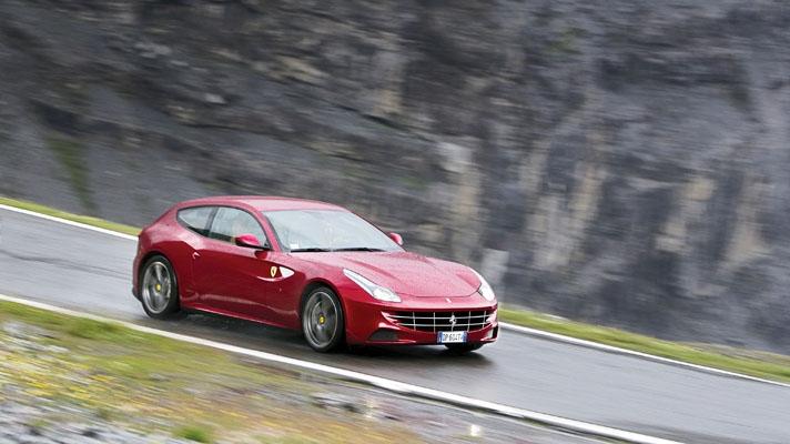 Rachete de croazieră – Ferrari FF