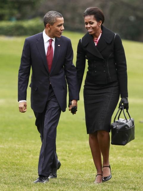 Michelle Obama îşi deschide cont pe Twitter pentru a spori şansele soţului său de a fi reales
