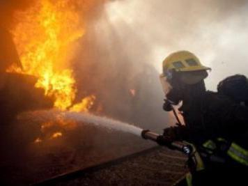 O fetiţă de doi ani a murit, după ce casa în care se afla a luat foc