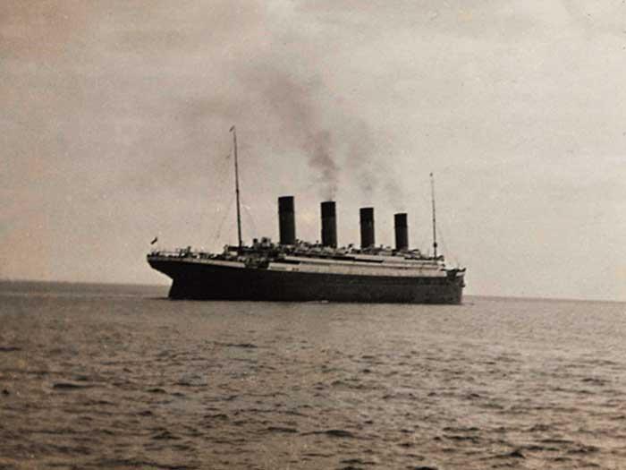 Parfumuri  de pe Titanic licitate la 100 de ani de la tragedie