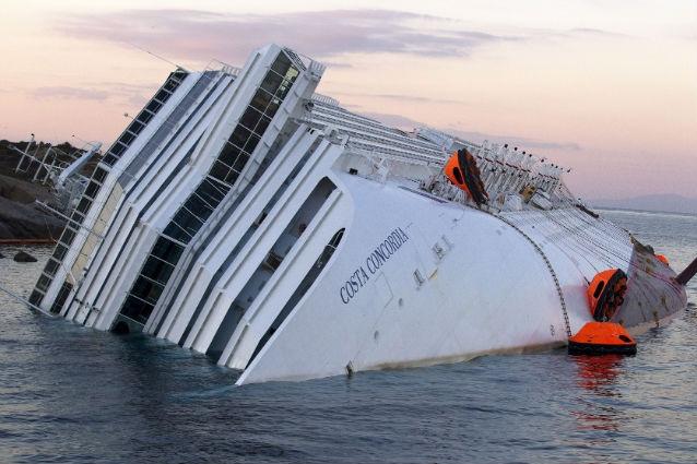 Incredibil: În momentul naufragiului, pe Costa Concordia se cânta "My heart will go on", coloana sonoră asigurată de Celine Dion în "Titanic"!