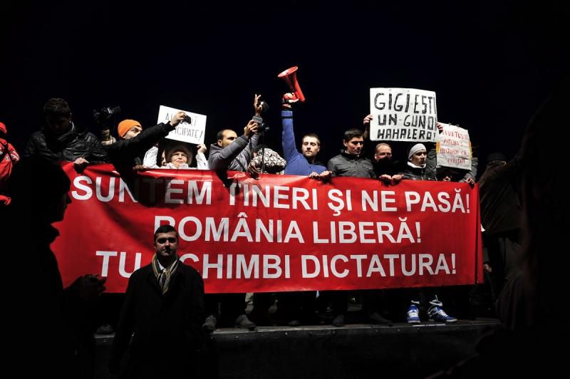 Cea de-a 7-a zi de proteste anti-guvernamentale si anti-prezidentiale 6487661
