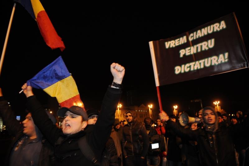 Imagini spectaculoase din Piaţa Universităţii 6496267
