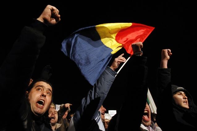 Românii au protestat joi în faţa ambasadei de la Viena, sub sloganul "Mândru că sunt român". Urmează, vineri şi sâmbătă, Berlinul