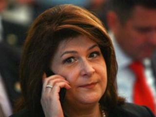 Rovana Plumb (PSD) îi cere Mariei Băsescu să-şi determine soţul să demisioneze