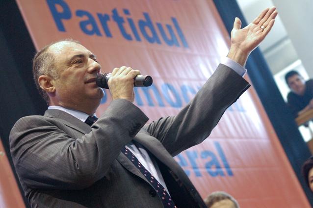 Antonie Solomon: Protestele au fost manipulate; Arafat e un brancardier, Băsescu a salvat ţara