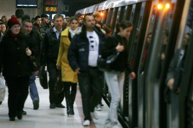 Metrorex: Trenurile de metrou au fost suplimentate şi circulă la intervale de aproximativ trei minute