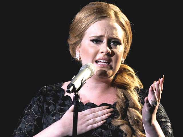 Adele mai tare ca Beatles