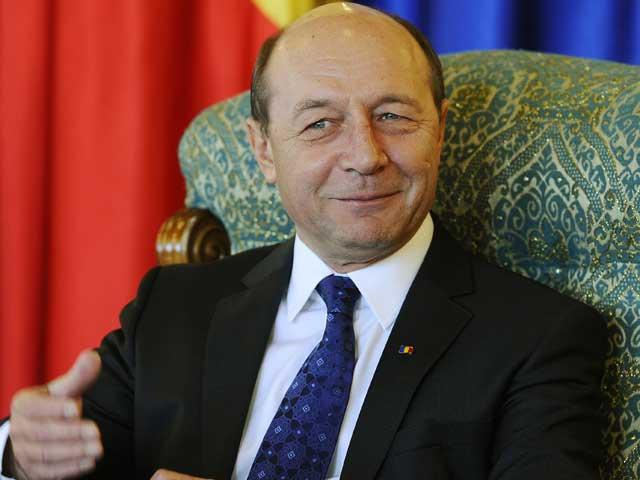 Dacă nu va demisiona, Băsescu va fi alungat