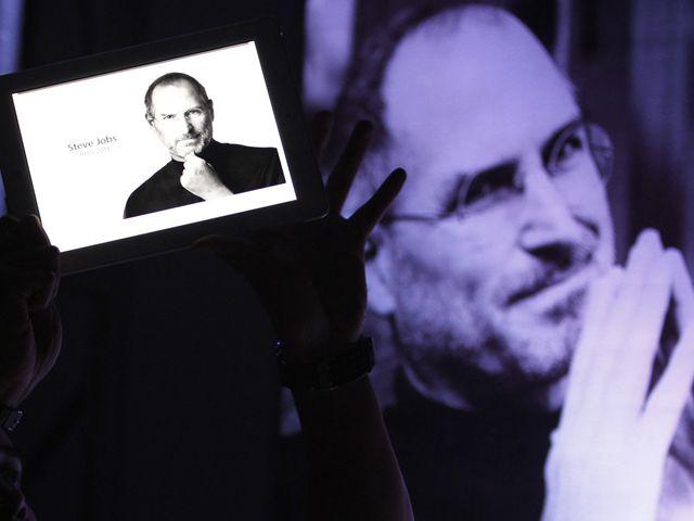 Raport FBI despre Steve Jobs: Cofondatorul Apple a consumat droguri în tinereţe şi avea o onestitate îndoielnică