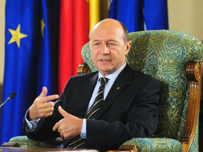 Băsescu: Nu se impune starea de urgenţă în Buzău. Îmi este greu să cred că autorităţile locale nu au utilaje de deszăpezire