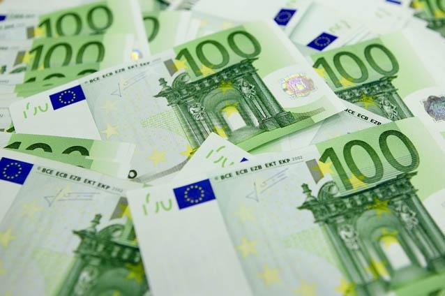 BNR: România are de plătit, în 2012, datorii de 40 de miliarde de euro